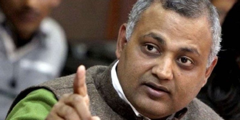 सोमनाथ भारती ने "दबाव में रिपोर्टिंग" के लिए आजतक को लताड़ा!