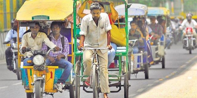 उत्तराखंड सरकार ने बढ़ाई ई-रिक्शा चालकों कि परेशानी