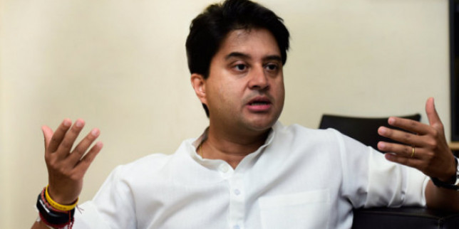 आखिर क्यों झाबुआ उपचुनाव से दूर हैं सिंधिया?