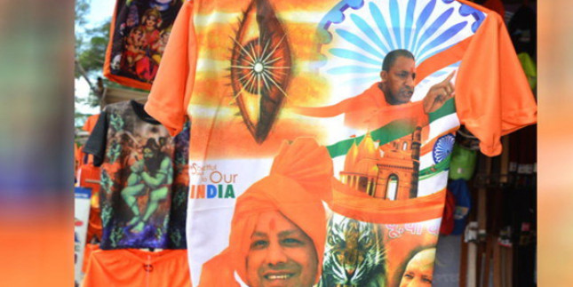 कांवड़ियों में PM मोदी और CM योगी टी-शर्ट की धूम