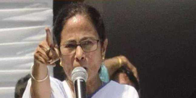 ममता बनर्जी पर एफआइआर करेंगे अर्जुन सिंह, मुख्यमंत्री पर लगाया हत्या की साजिश का आरोप