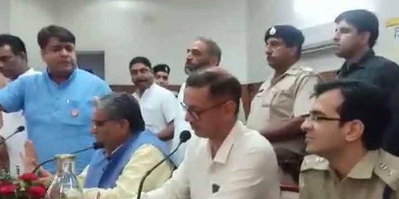 विधायक असीम गोयल से विवाद के बाद अम्बाला के एसपी मोहित हांडा का हुआ ट्रांसफर