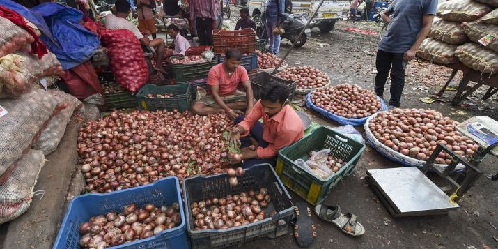 प्याज पर सरकार का बड़ा फैसला, निर्यात पर तत्काल प्रभाव से लगाई रोक