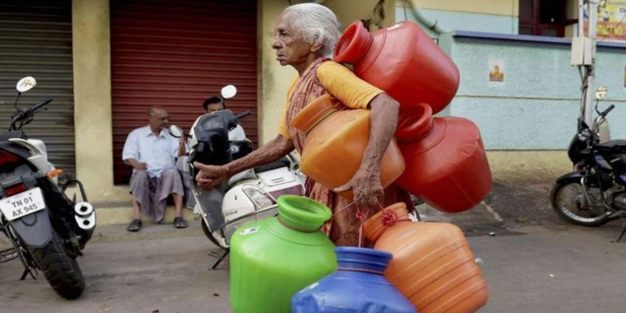 DMK workers hold protests over water scarcity, demad TN Minister's resignation