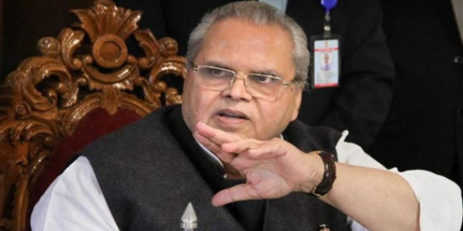 'कश्मीर का हाल दिखाने राहुल को भेजेंगे प्लेन'
