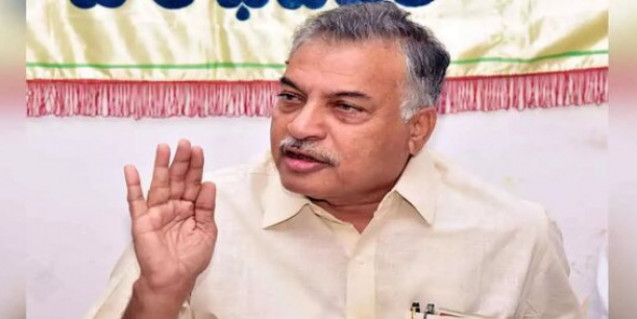 तेलुगु भाषा के लिए कोई खतरा नहीं है, यह सभी स्कूलों में लागू करदी गयी है: भाषा पैनल प्रमुख