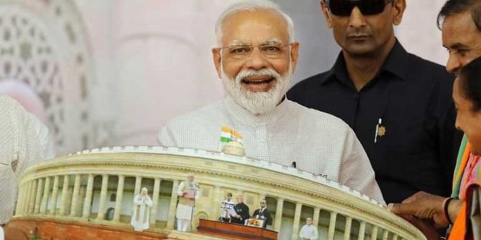 प्रधानमंत्री से सवाल पूछने के लिए संसद में तय हो समय