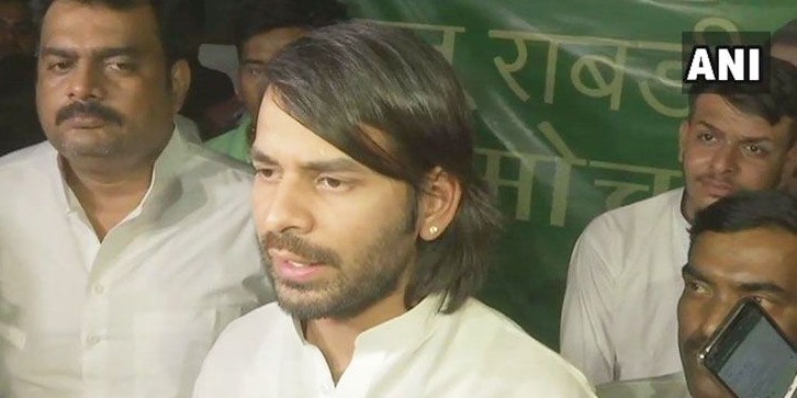 'जो मेरे और तेजस्वी के बीच आएगा उस पर चलेगा श्रीकृष्ण का सुदर्शन चक्र': तेजप्रताप