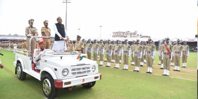 आज देश में नफरत और संदेह का वातावरण - अशोक गहलोत