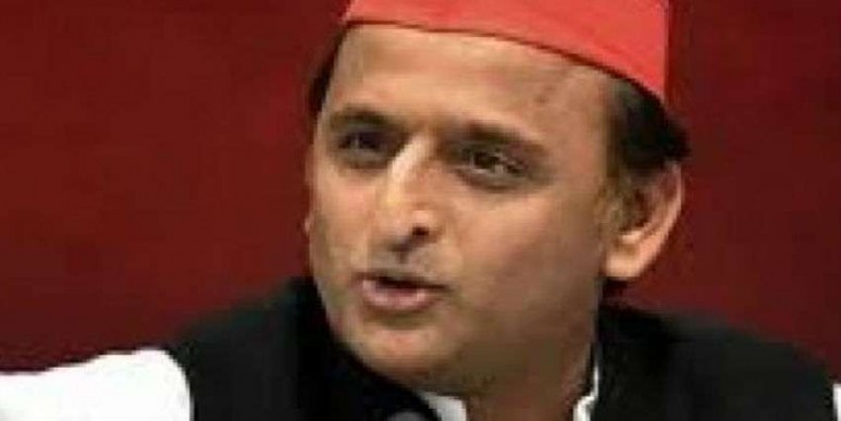 विदेश से लौटते एक्टिव हुए अखिलेश, उपचुनाव के लिए प्लान के साथ मांगा बायोडाटा