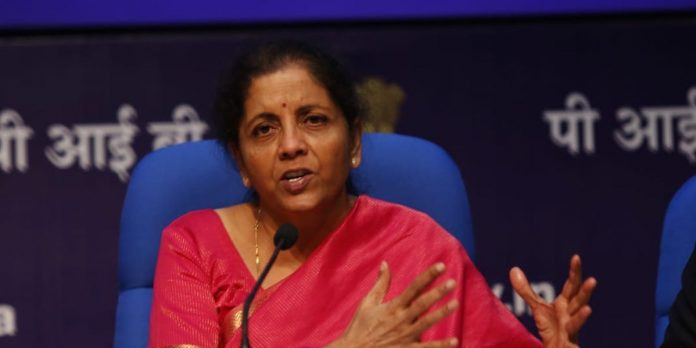 टैक्सपेयर्स को बड़ी राहत, छोटे डिफॉल्ट में नहीं चलेगा आपराधिक मुकदमा: निर्मला सीतारमण