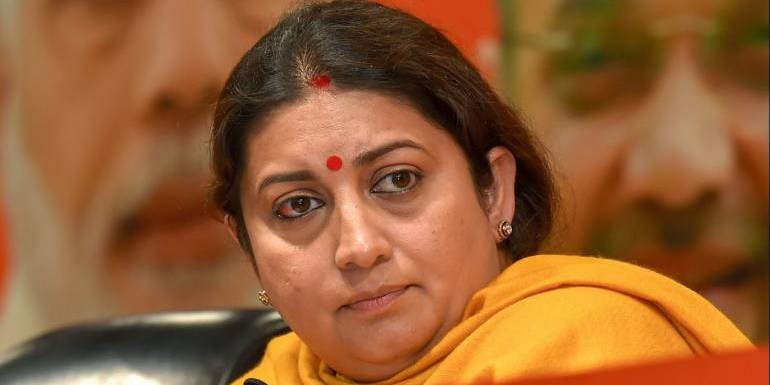 स्मृति ईरानी का बड़ा आरोप, कहा- बूथ कैप्चरिंग के लिए अमेठी आए राहुल गांधी