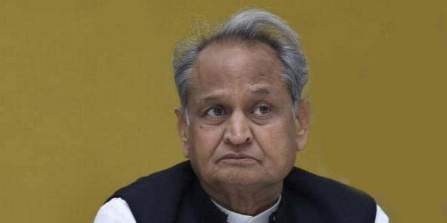 बंगला खाली नहीं किया तो मंत्रियों को राेजाना देने होंगे 10,000 रुपए, विधेयक पास