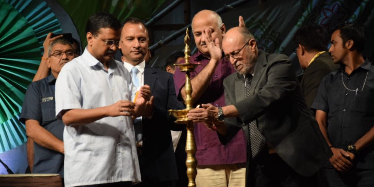 L-G appreciates Kejriwal, Delhi govt for community Diwali
