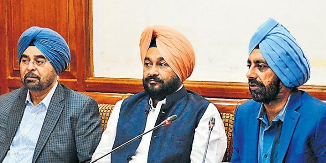 25 हजार करोड़ इन्वेस्ट करके पंजाब से पराली जलाने की समस्या खत्म करने को तैयार एनआरआई