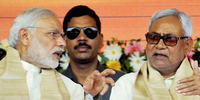 बिहार बाढ़: PM का नीतीश को फोन, देंगे मदद