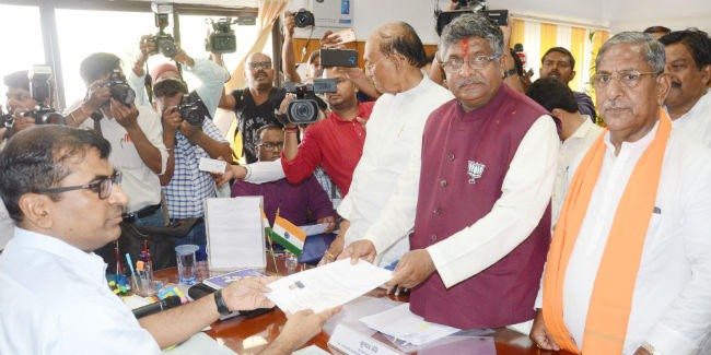 पटना साहिब के BJP प्रत्याशी ने भरा नामांकन पर्चा, रामदेव बोले- अच्छे और संघर्षशील व्यक्ति हैं रविशंकर