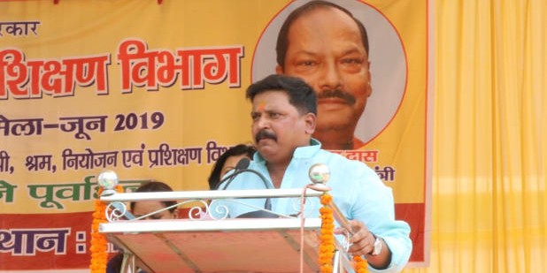 रोजगार मेला से श्रम मंत्री की कंपनियों को हिदायत, सेवा शर्तों का हुआ उल्लंघन, तो होगी कार्रवाई