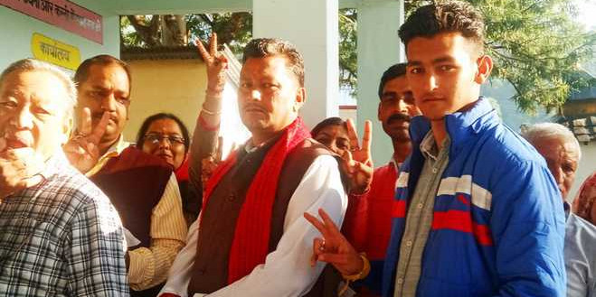 हिमाचल उपचुनाव: शाम छह बजे तक हुई वोटिंग, लोगों में दिखा जोश