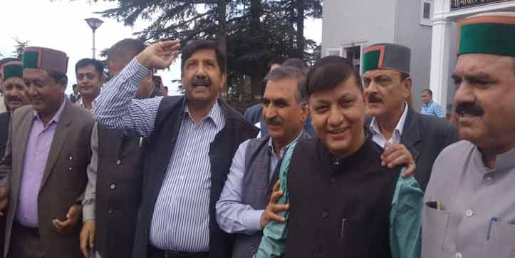 बाढ़ से हुए नुकसान पर नहीं मिली चर्चा की अनुमति, विपक्ष ने किया वॉकआउट