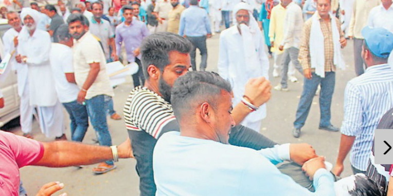 टिकटार्थियों की भीड़ देख सीएम बोले- एक अनार सौ बीमार, पर एक को ही देंगे टिकट, बाकी मिलकर खिलाओ कमल