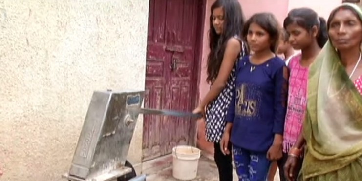 ग्राउंड रिपोर्ट: जानें, हजारीबाग के इस मुखिया ने ऐसा क्या किया कि PM को करनी पड़ी तारीफ