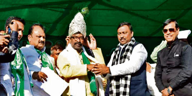 हेमंत सोरेन ने कहा, नक्सली प्रशांत पार्टी सदस्य भी नहीं है, भाजपा ने कहा, गलत बोल रहे हेमंत