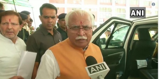 सास को बेरहमी से पीटने वाली बहू का वीडियो वायरल, सीएम मनोहर लाल ने दिया ये बयान