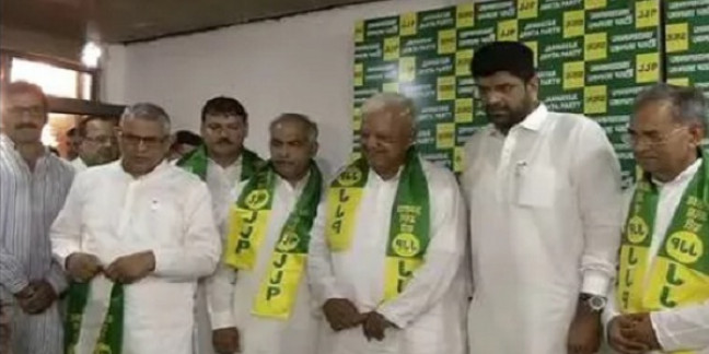 कांग्रेस को लगा दोहरा झटका, ईश्वर सिंह और सतपाल सांगवान ने थामा JJP का दामन