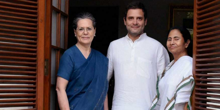 Sonia Gandhi Gives Green Signal to Alliance With Left Front in Bengal, Says State Congress Chief