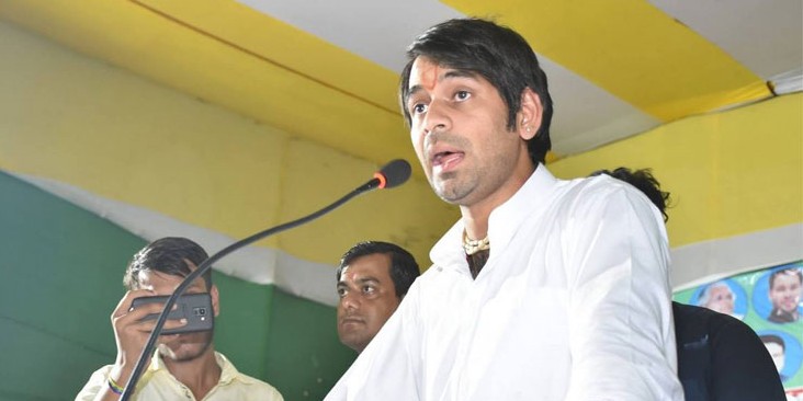 ससुर और RJD प्रत्याशी चंद्रिका राय के बयान पर बिफरे तेजप्रताप, कहा- फैसले पर अडिग