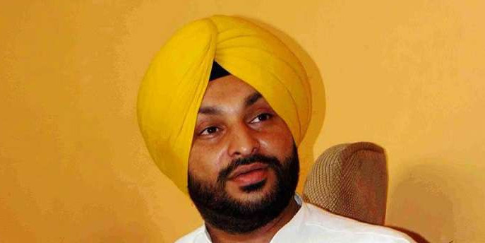 Bittu finally visits flooded villages across Ludhiana