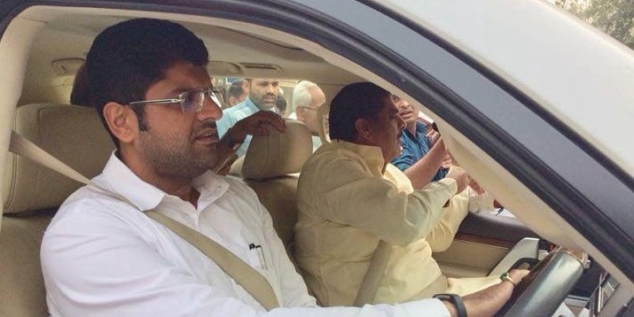 21 दिन की फरलो पर जेल से बाहर आए अजय चौटाला, 16 अप्रैल को जेजेपी कर सकती है उम्मीदवारों की घोषणा