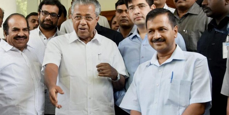 Kerala CM condemns the attack on Kejriwal