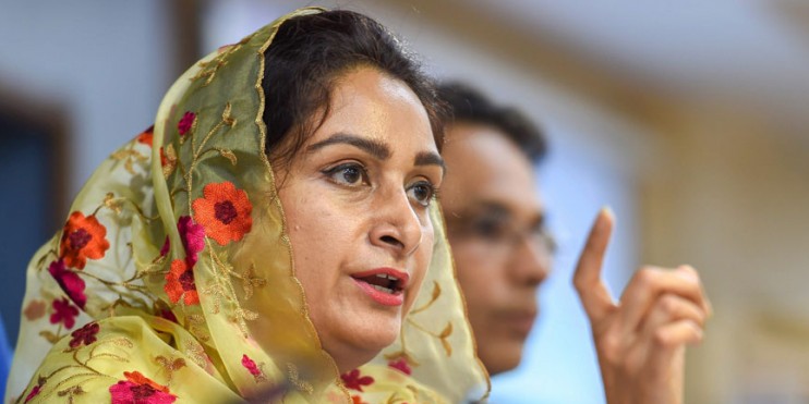 हरसिमरत ने कैप्टन को घेरा, बोलीं- एसआईटी की चार्टशीट कांग्रेस दफ्तर में की गई तैयार, सीएम इस्तीफा दे