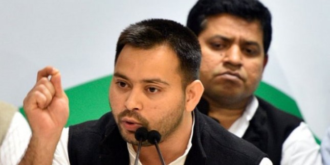 तेजस्वी यादव का मोदी सरकार पर आरोप, कहा- बीमार पिता से मिलने नहीं दिया जा रहा है, गुंडागर्दी कर रही है सरकार