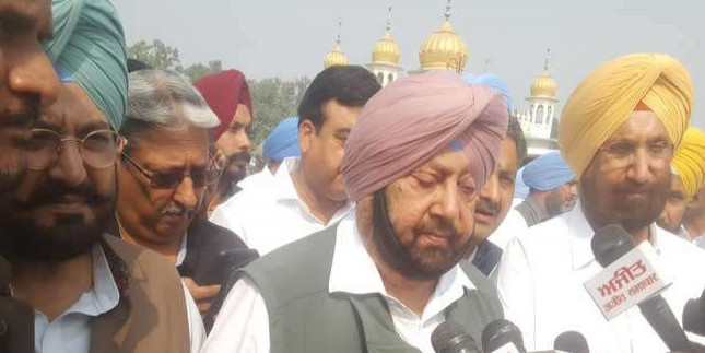कॉरिडोर का जायजा लेने पहुंचे अमरिंदर, पाकिस्तान से सिद्धू को न्यौते पर कही ऐसी बात