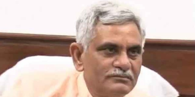 मंत्री के खिलाफ पुनर्विचार याचिका दाखिल