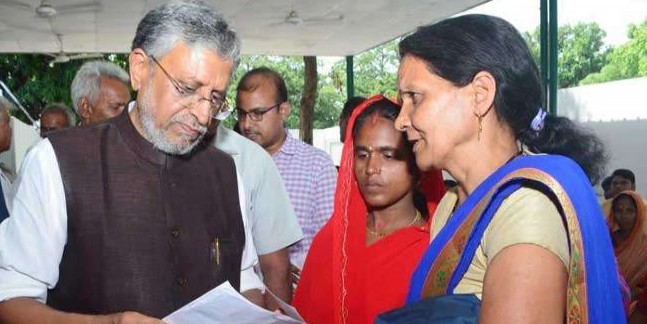 राबड़ी पर सुशील मोदी का कमेंट: बच्चों की चिता पर राजनीति कर रहे हैं राजद नेता