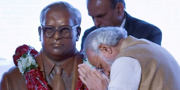 बीआर अंबेडकर का हवाला देकर धारा 370 हटाने के फैसले को सही बताना कितना सही है?