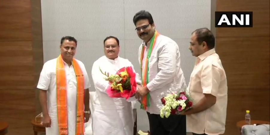 टीडीपी को फिर लगा झटका, प्रवक्ता लंका दिनाकर BJP में शामिल