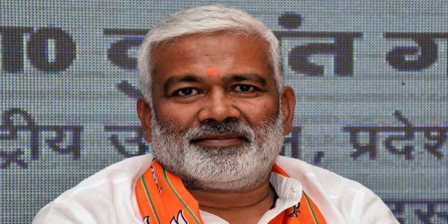 ‘Congress’ heads BJP – an embarrassing secret from Swatantra Dev Singh’s past