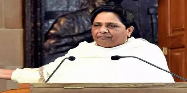 मायावती ने राहुल गांधी और अन्य विपक्षी नेताओं के बिना अनुमति कश्मीर जाने पर उठाए सवाल