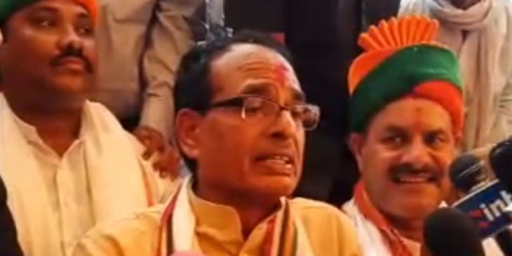 किसानों का कर्ज माफ न हुआ तो ईंट से ईंट बजा दूंगा- शिवराज