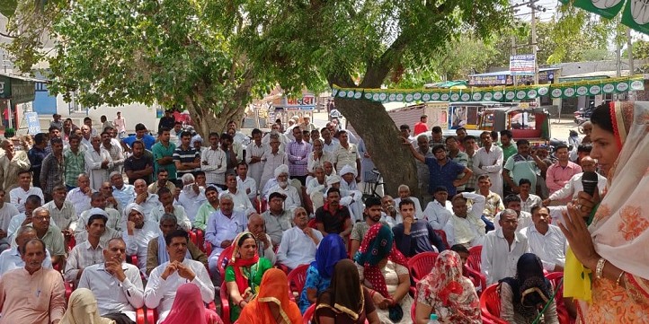 पानी के टैंकर से तो दुष्यंत का नाम हटा सकते हो, लोगों के दिलों से कैसे हटाओगे- नैना चौटाला
