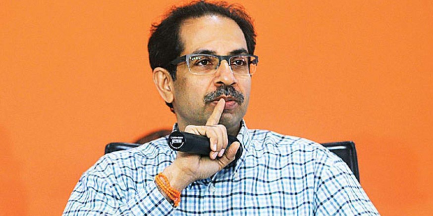 नीलेश राणे बोले- जो मातोश्री पर पैसे पहुंचाएगा वही मंत्री बनेगा, शिवसेना ने किया पलटवार