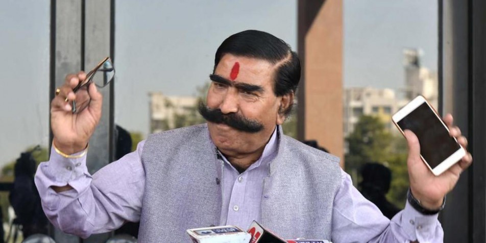 अलवर लिंचिंग मामला: पहलू खान के खिलाफ चार्जशीट पर BJP नेता ज्ञानदेव आहूजा का बड़ा बयान