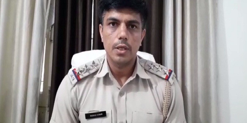 मंत्री बेदी और परिजनों को गांव के तीन लोगों ने दी गालियां, जान से मारने की भी दे डाली धमकी