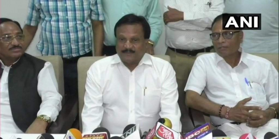 Congress-BJP political 'dogfight' continues in Madhya Pradesh