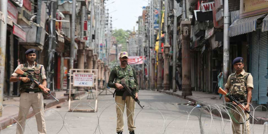 किश्तवाड़ में PDP नेता के पीएसओ का हथियार ले भागे आतंकी, लगाया गया कर्फ्यू